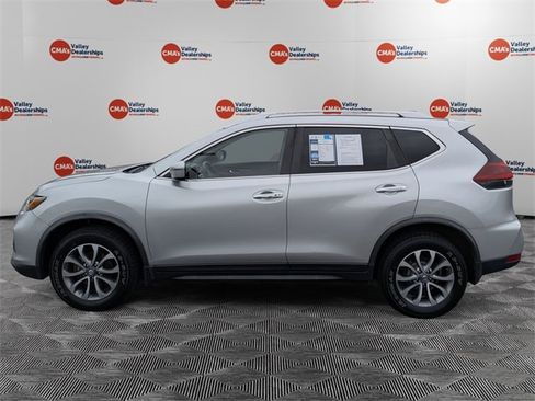 Used 2019 Nissan Rogue SV image 8