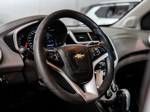 Used 2020 Chevrolet Sonic LT FWD image 17