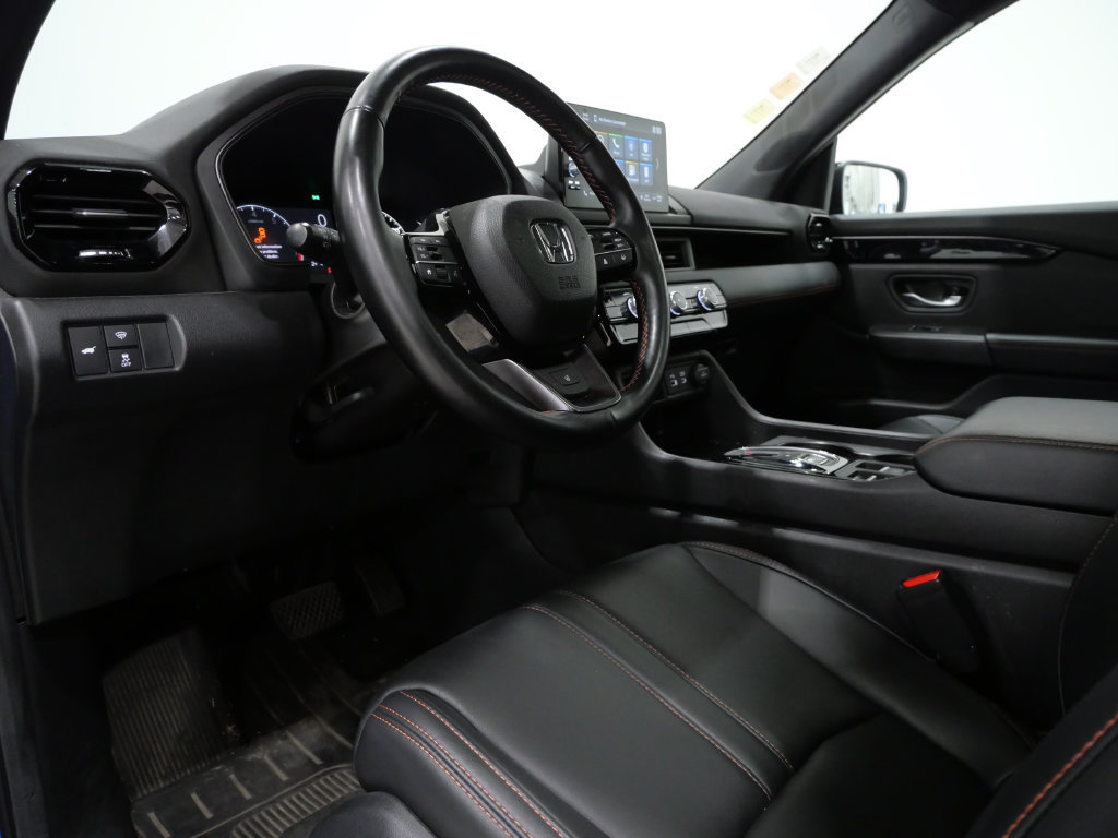 Used 2024 Honda Pilot TrailSport image 8
