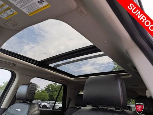 Used 2021 Ford Expedition Platinum AWD/4WD image 5