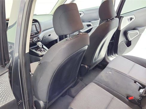 Used 2020 Kia Soul LX image 25