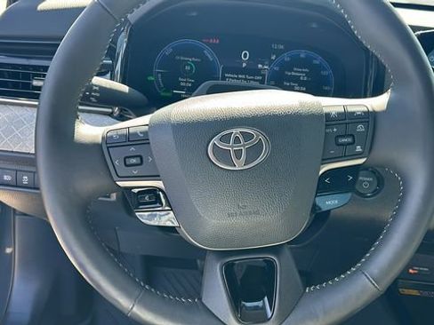 Used 2025 Toyota Camry XLE w/ Premium Plus Package FWD image 19
