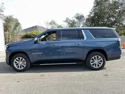 New 2026 Chevrolet Suburban Premier image 3