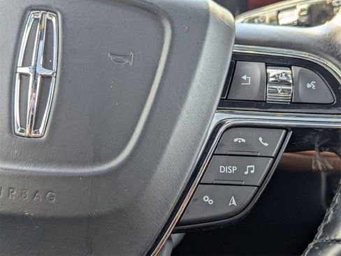 Used 2022 Lincoln Nautilus Reserve w/ Equipment Group 201A image 16