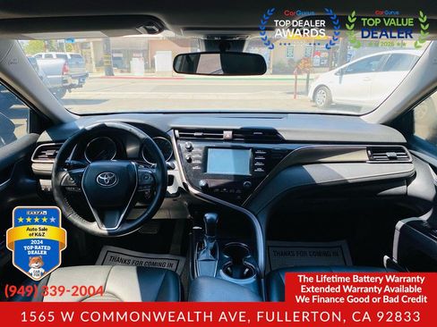 Used 2019 Toyota Camry SE w/ Carpet Mat Package FWD image 29