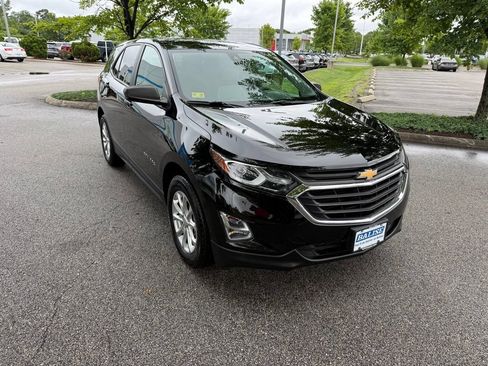 Used 2021 Chevrolet Equinox LS w/ LS Convenience Package AWD/4WD image 7