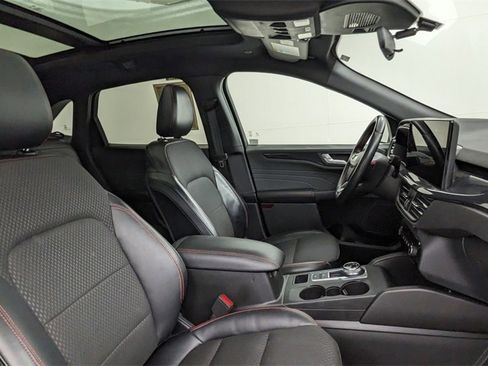 Certified 2023 Ford Escape ST-Line w/ Tech Pack #1 image 38