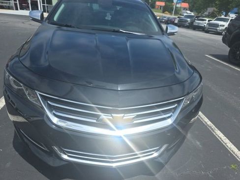 Used 2016 Chevrolet Impala LTZ w/ Enhanced Convenience Package FWD image 6