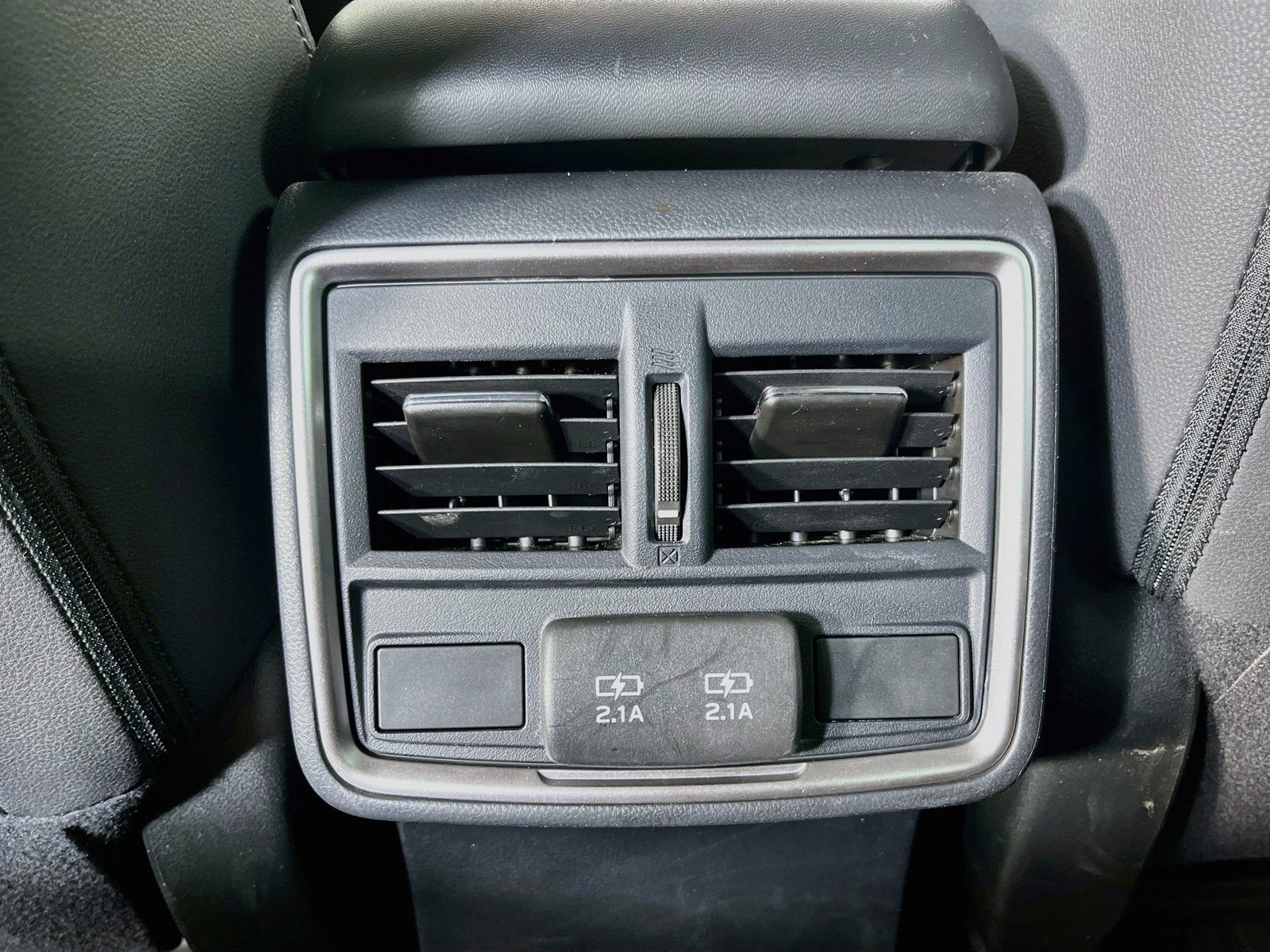 Used 2022 Subaru Forester Premium AWD/4WD image 32