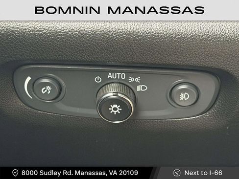 Used 2019 Chevrolet Traverse LT image 24