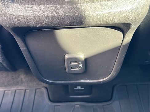 Used 2024 GMC Terrain AT4 image 22