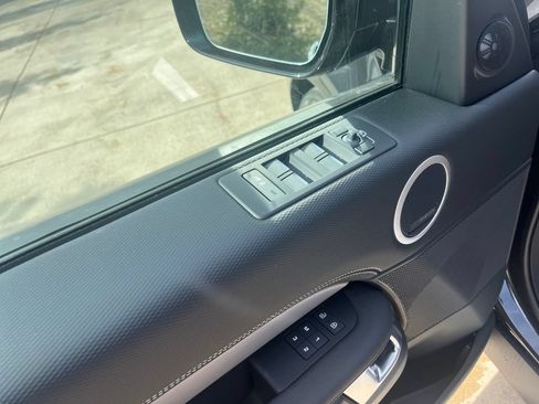 New 2026 Land Rover Discovery Dynamic SE AWD/4WD image 11