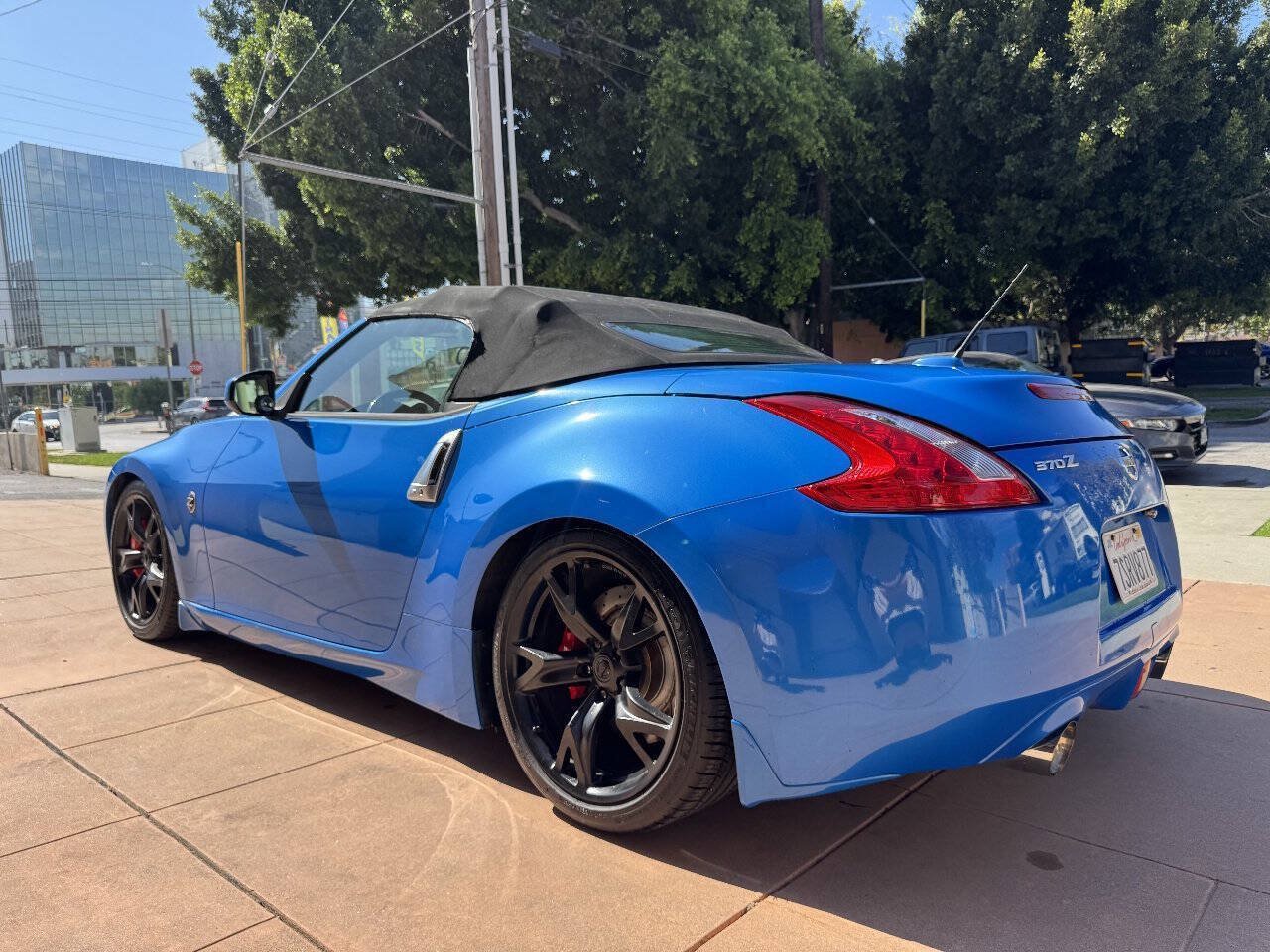Used 2010 Nissan 370Z Touring RWD image 30