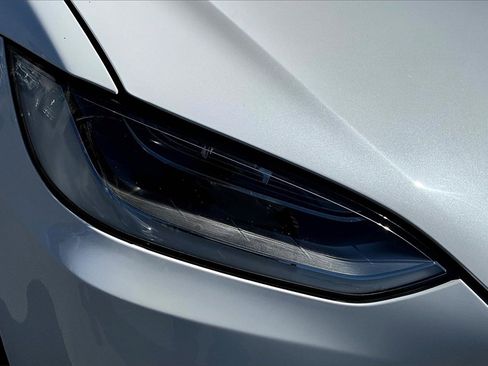 Used 2016 Tesla Model X 90D image 30