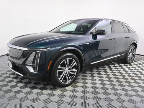 New 2026 Cadillac Lyriq Premium Luxury w/ LPO, Floor Liner Package AWD/4WD image 2