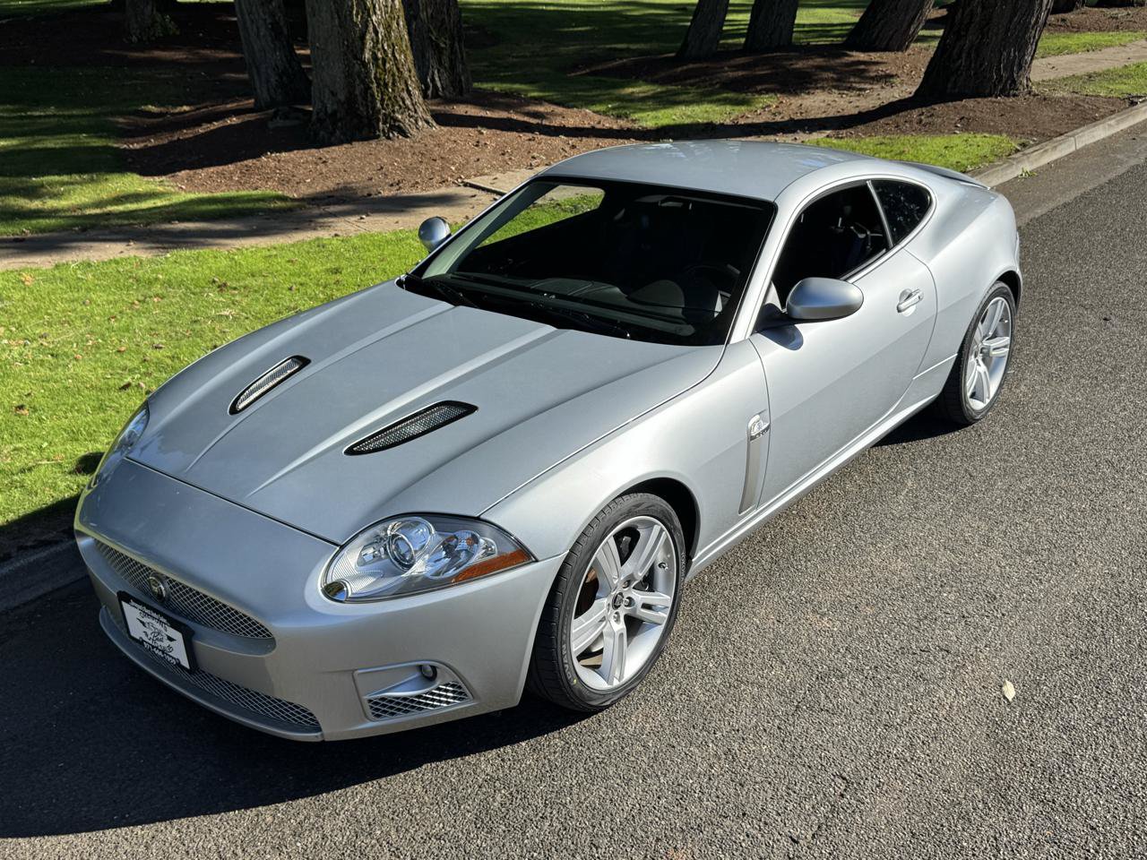 Used 2007 Jaguar XKR R RWD image 9