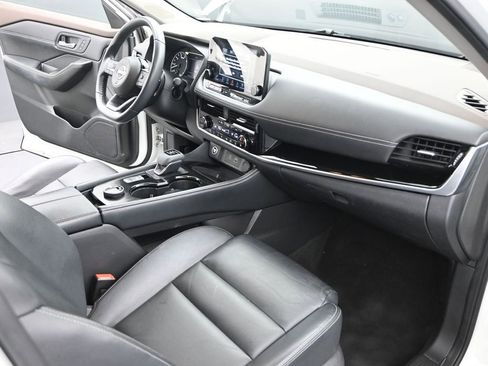 Used 2023 Nissan Rogue SL w/ SL Premium Package image 24