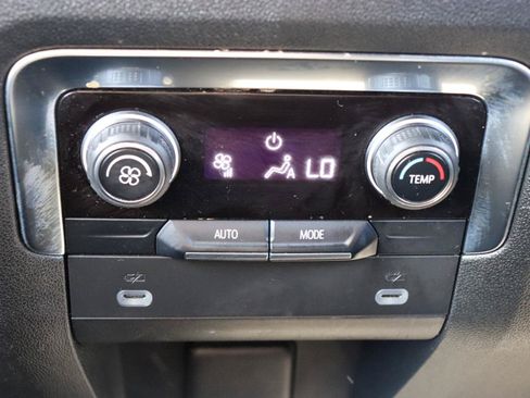 Used 2024 Chevrolet Tahoe LT AWD/4WD image 23
