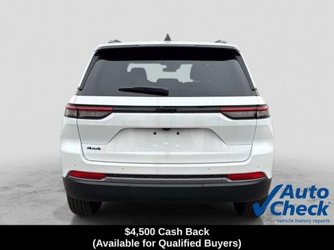 New 2026 Jeep Grand Cherokee Altitude AWD/4WD image 3