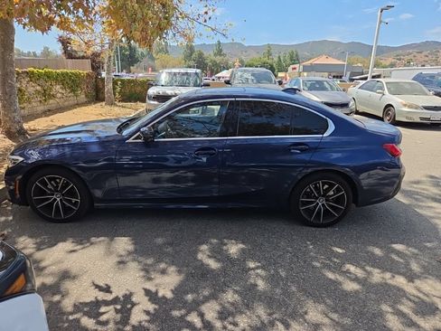Used 2019 BMW 330i Sedan w/ Convenience Package RWD image 2