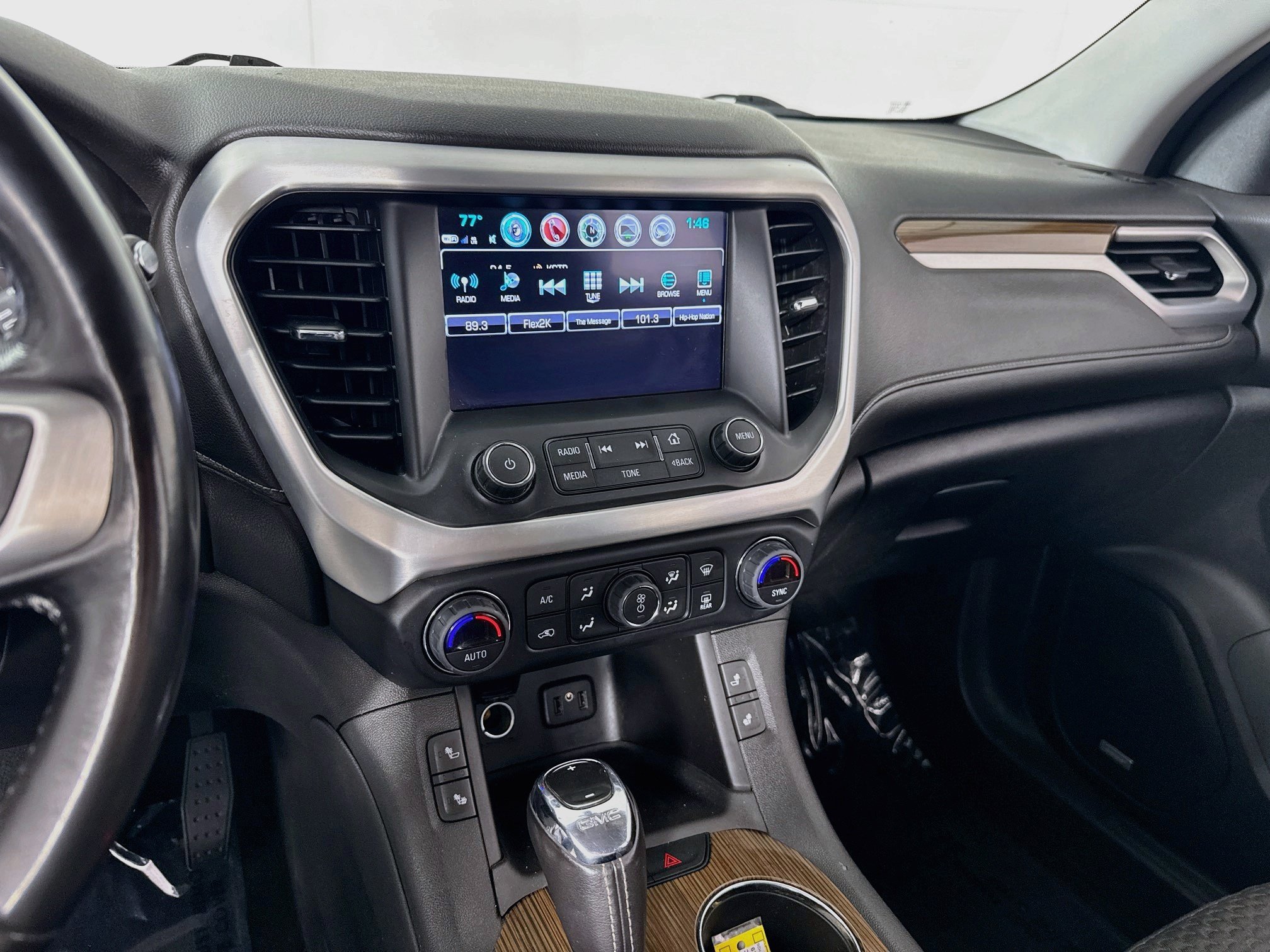 Used 2019 GMC Acadia SLE AWD/4WD image 15