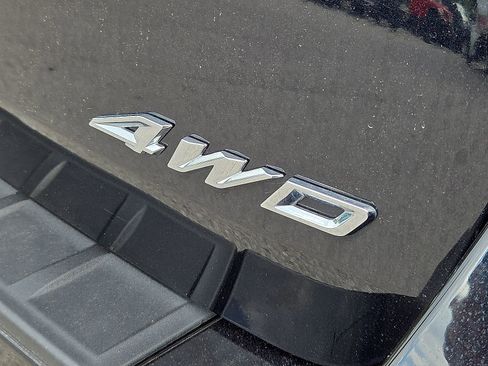Used 2025 Ford Explorer ST-Line w/ ST-Line Street Pack AWD/4WD image 8