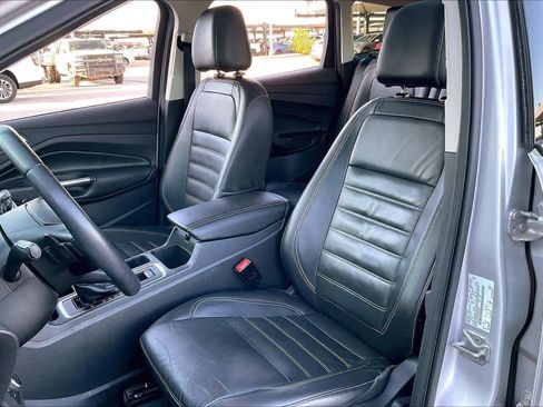 Used 2017 Ford Escape Titanium image 9