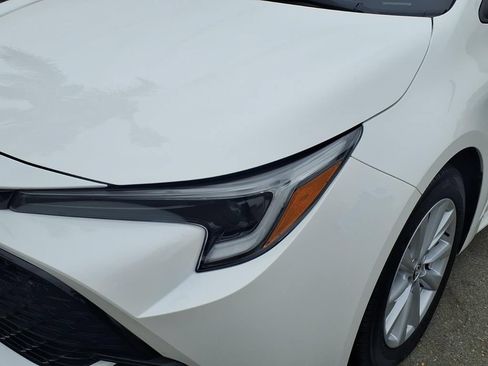Used 2024 Toyota Corolla SE w/ SE Package FWD image 2