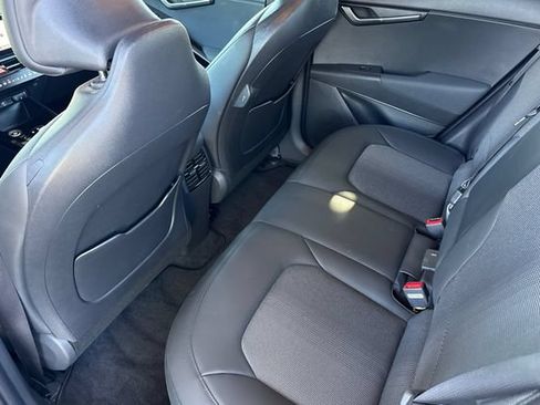 Certified 2024 Kia Niro Wind FWD image 15