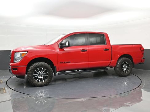Used 2024 Nissan Titan SV w/ SV Convenience Package AWD/4WD image 4