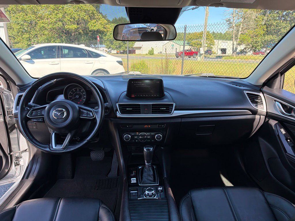 Used 2018 MAZDA MAZDA3 Touring FWD image 8
