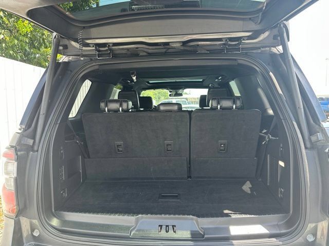Used 2018 Ford Expedition Limited RWD image 10