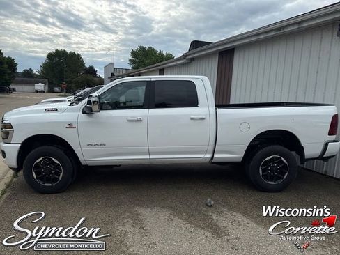 New 2025 RAM 2500 Laramie AWD/4WD image 4