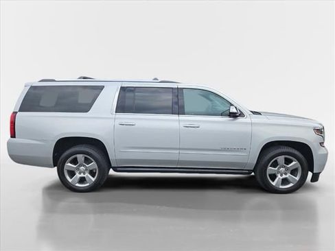 Used 2020 Chevrolet Suburban Premier image 6