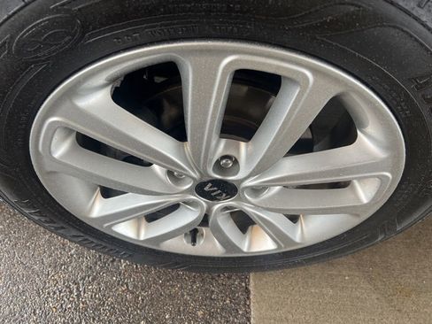 Used 2017 Kia Soul + image 45