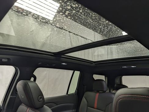 New 2026 Chevrolet Traverse RS image 14