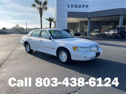 Used 2000 Lincoln Town Car Executive