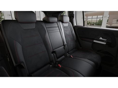 New 2026 Mercedes-Benz GLB 250 image 4