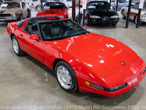 Used 1992 Chevrolet Corvette Coupe RWD image 10