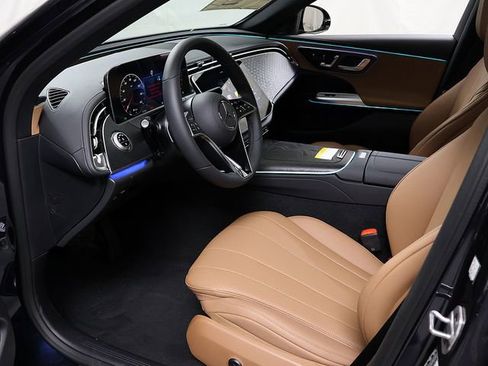 New 2026 Mercedes-Benz E 350 4MATIC Sedan image 11
