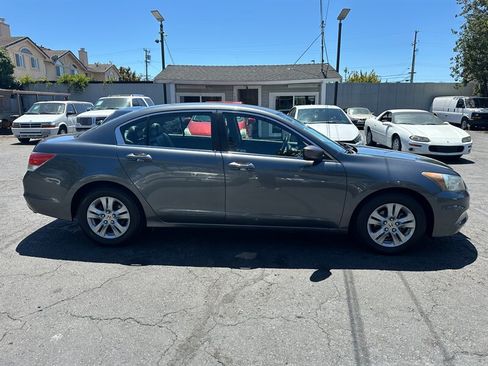 Used 2011 Honda Accord SE image 4
