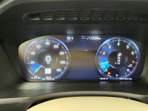 Used 2020 Volvo XC90 T5 Momentum image 15