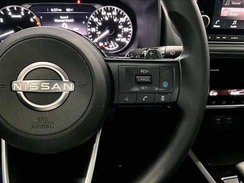 Used 2022 Nissan Rogue SV FWD image 21
