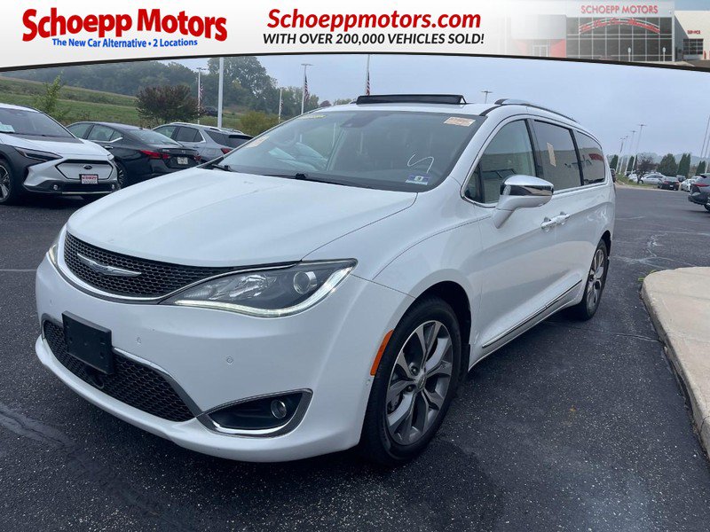 Used 2017 Chrysler Pacifica Limited FWD image 1