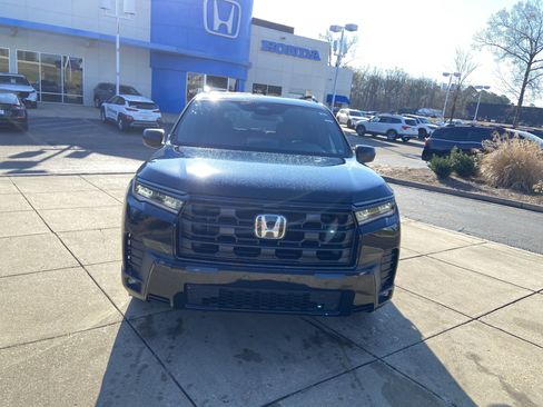 New 2026 Honda Pilot Sport image 3