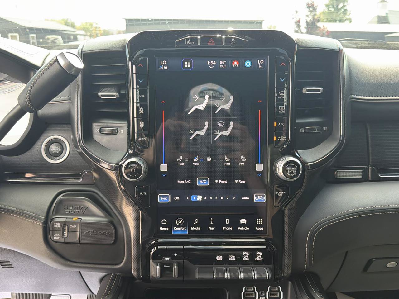 Used 2024 RAM 2500 Limited AWD/4WD image 11