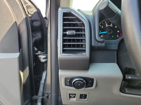 Used 2018 Ford F150 XLT w/ Equipment Group 302A Luxury image 20