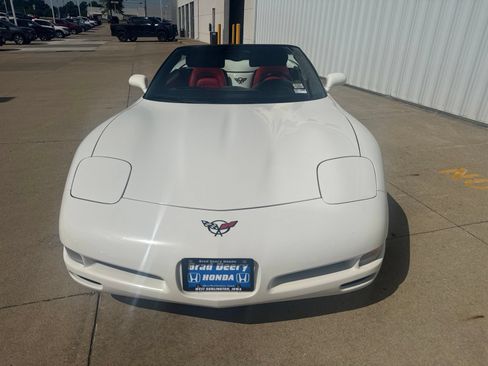 Used 2002 Chevrolet Corvette Convertible w/ Preferred Equipment Group2 RWD image 26
