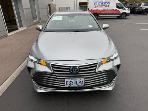 Used 2019 Toyota Avalon XLE w/ Moonroof Package FWD image 8