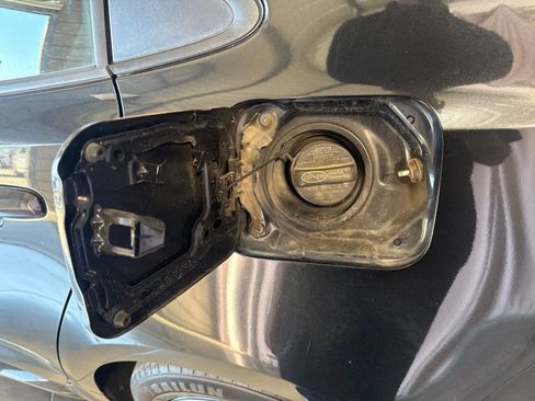 Used 2021 Toyota Corolla LE FWD image 11